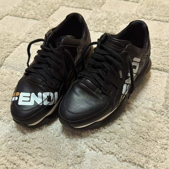 FENDI sneackers size 5🙌🥰😍💪🏻